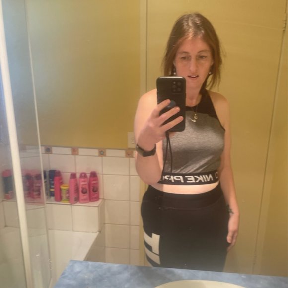 Meet your Posher, Danielle - Picture 1 of 1